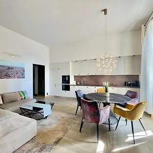 comfort-lux-design-apartment-castle-2bedroom.inbudapesthotels.com/